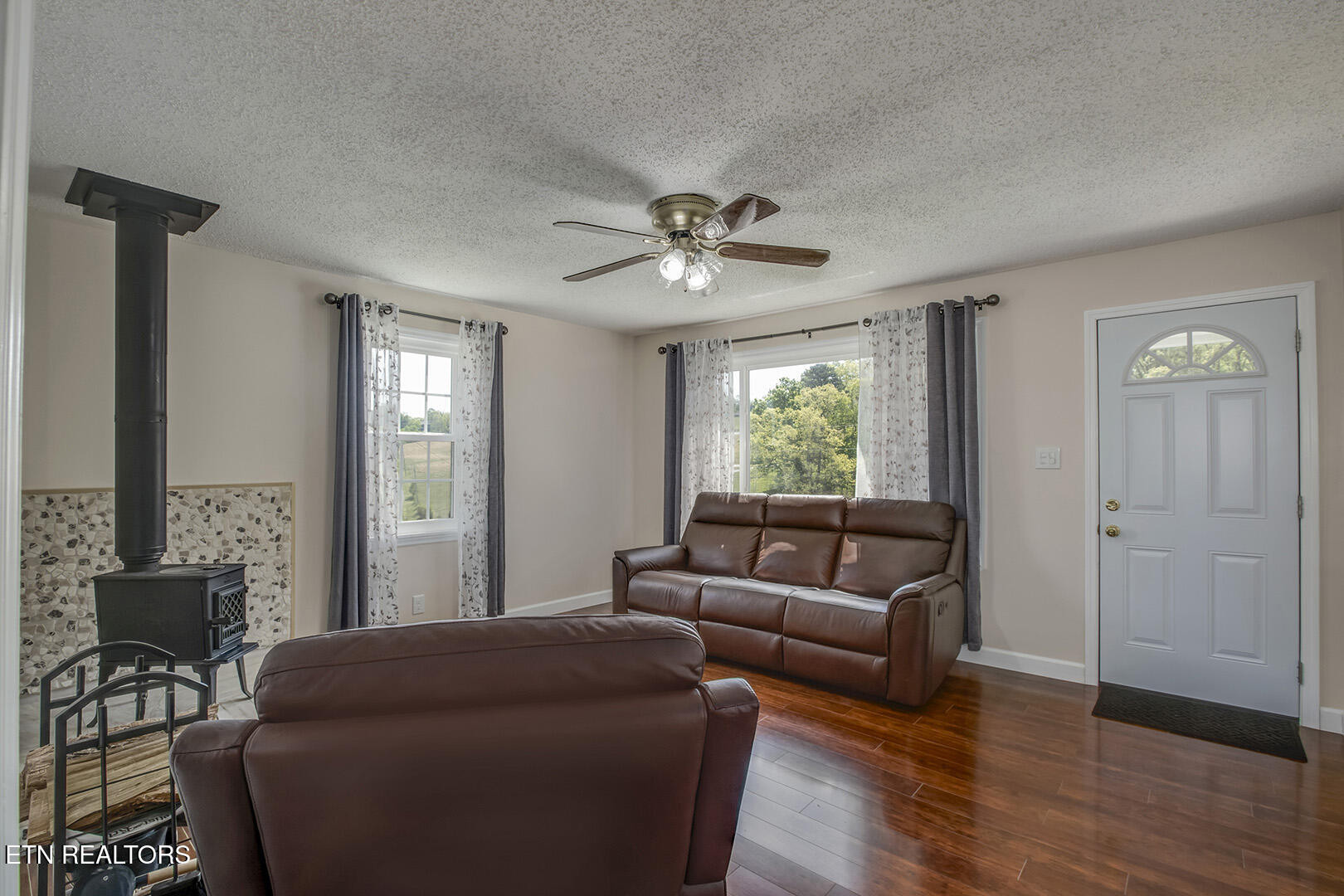 07_MatlockRoad_420_Living02