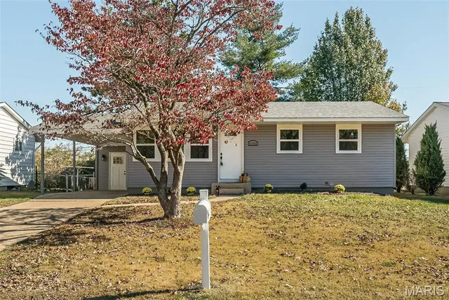 $1,900 | 11352 Revere Lane, St. Louis, MO 63128