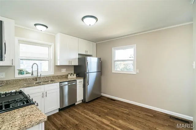 $1,900 | 11352 Revere Lane, St. Louis, MO 63128