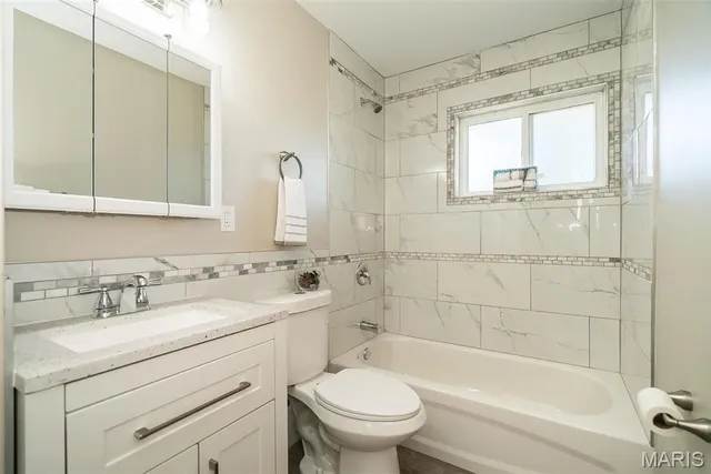 $1,900 | 11352 Revere Lane, St. Louis, MO 63128