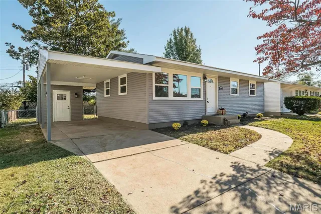 $1,900 | 11352 Revere Lane, St. Louis, MO 63128