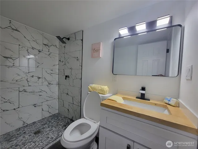 $1,099,990 | 13721 409th Avenue Southeast, North Bend, WA 98045