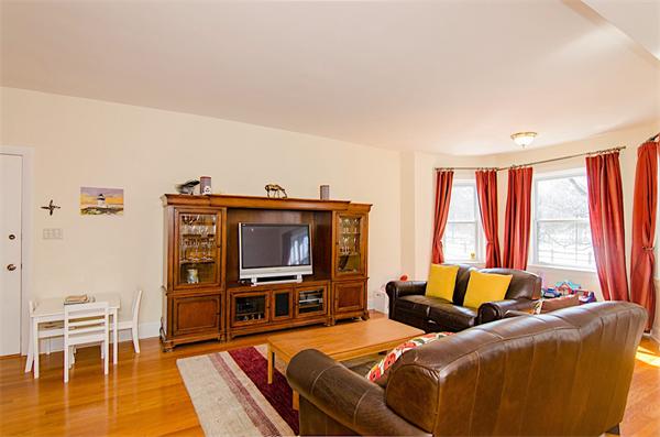 24 Dean Road, Unit 1 Brookline, MA 02445 - Photo 5 of 18 Gallery Image 5