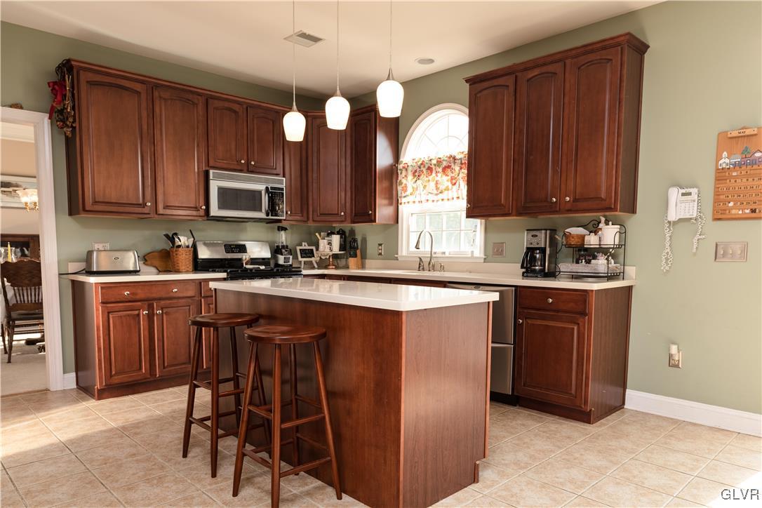 114 Sutton Road Easton, PA 18045 - Photo 7 of 30 Gallery Image 7