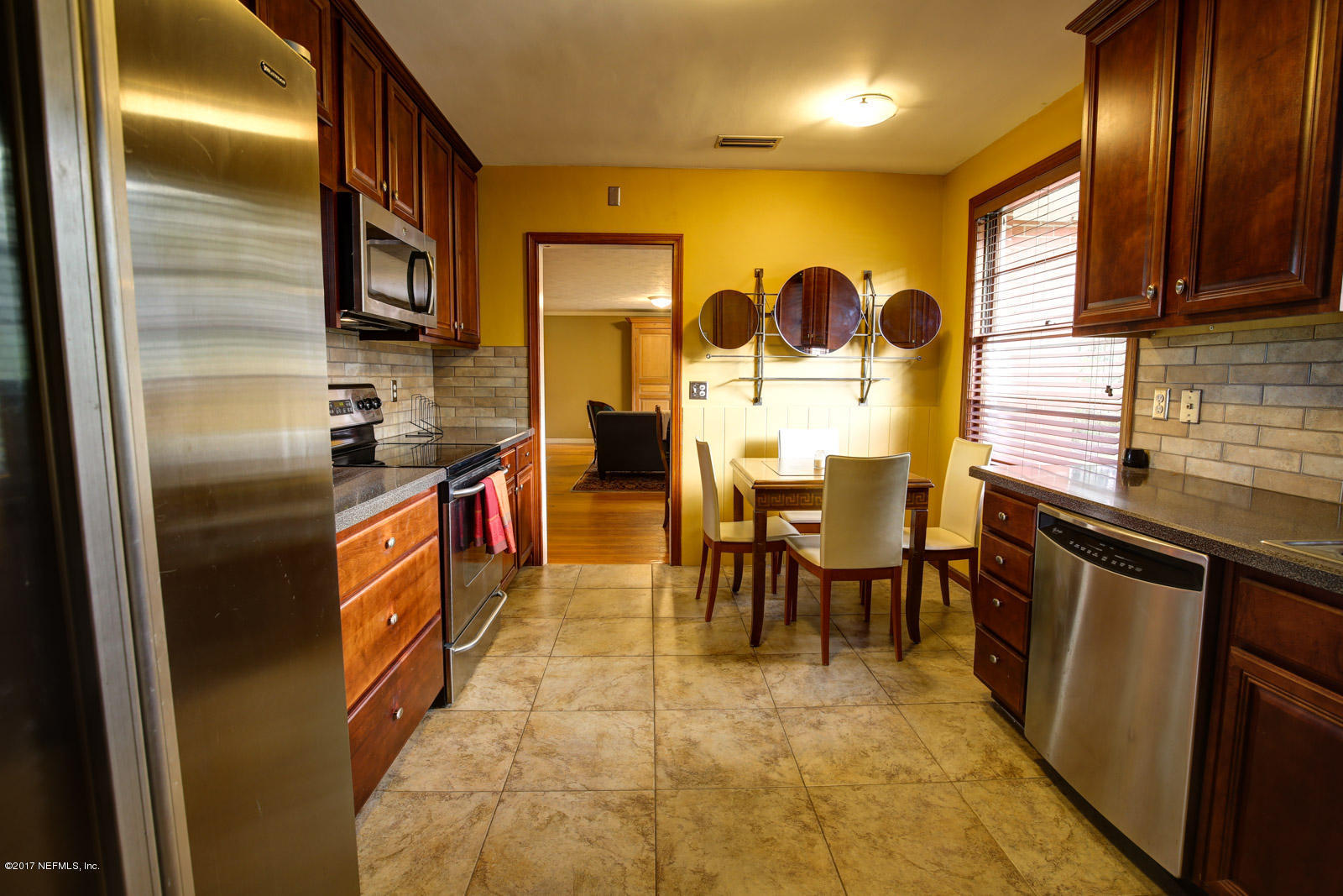 1361 Glengarry Road Jacksonville, FL 32207 - Photo 12 of 22 a kitchen with lots of counter top space