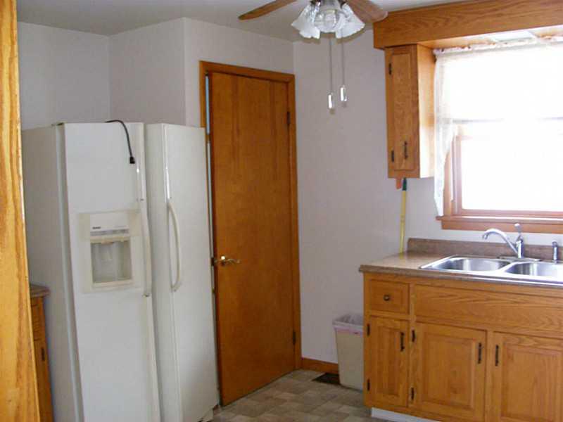 240 Rennick Road Butler, PA 16002 - Photo 8 of 10 Kitchen.