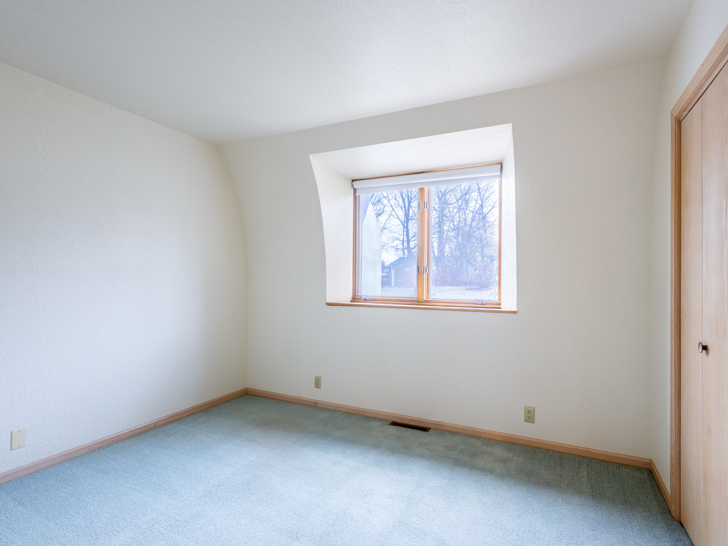 208 New Forest Road Southwest Poplar Grove, IL 61065 - Photo 13 of 34