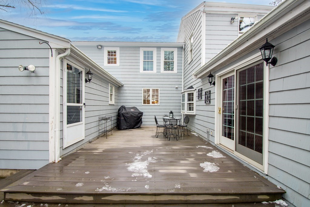 64 Grosvenor Road Needham, MA 02492 - Photo 33 of 36