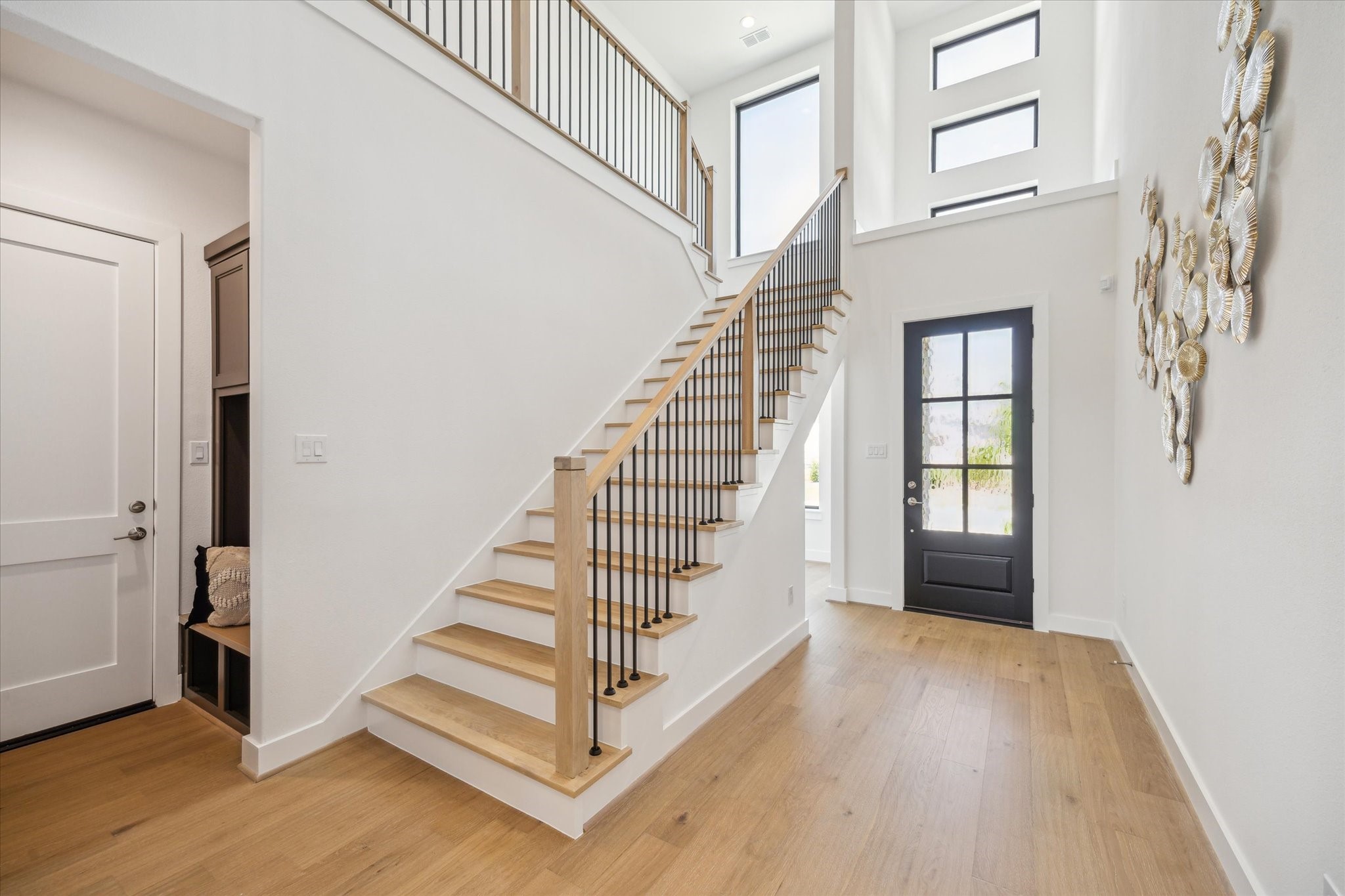 403 Venado View Court Conroe, TX 77304 - Photo 23 of 44 2-Story Foyer