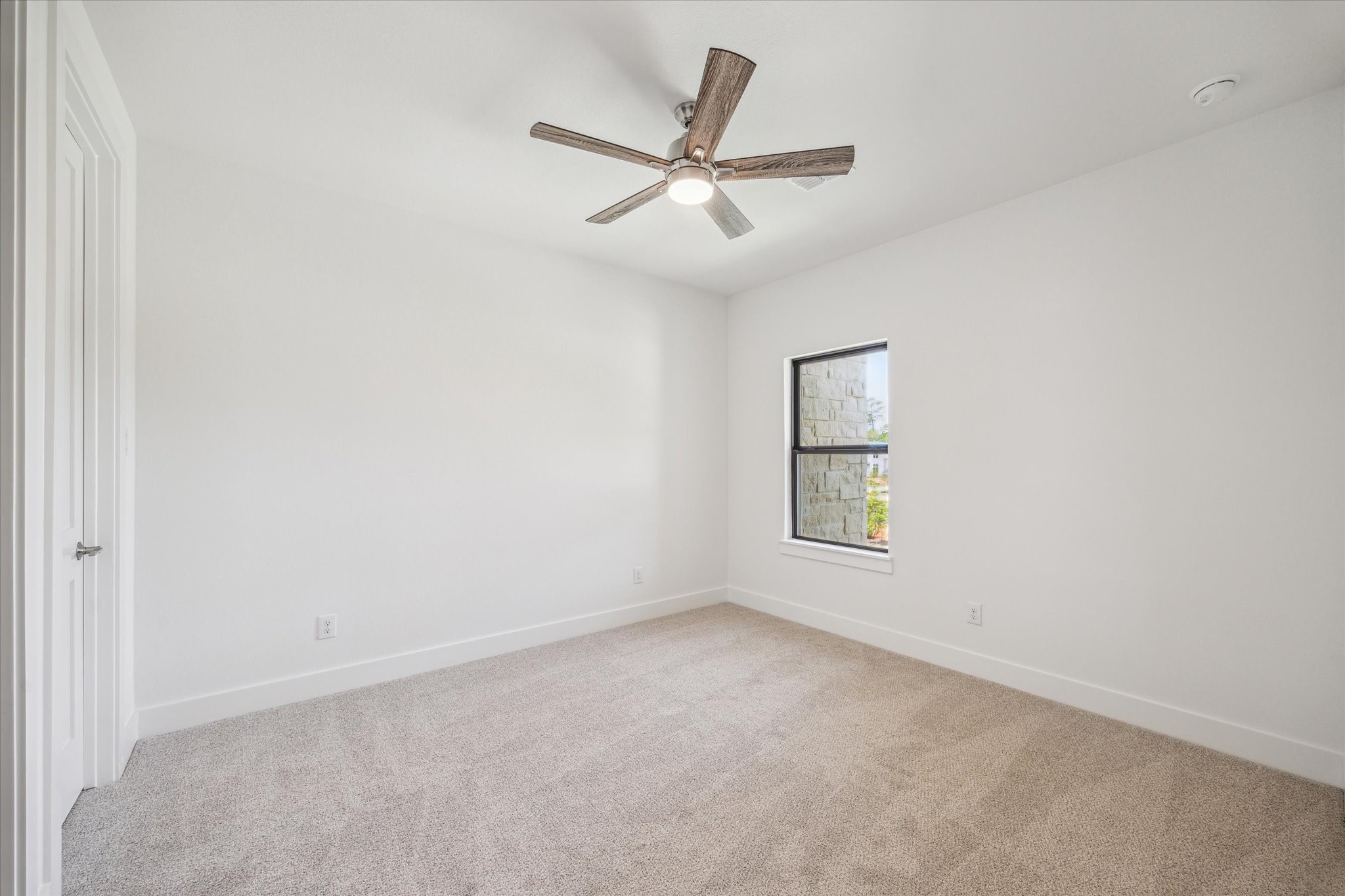 403 Venado View Court Conroe, TX 77304 - Photo 28 of 44 Secondary Bedroom, with ensuite Bath, 1 of 3 found upstairs