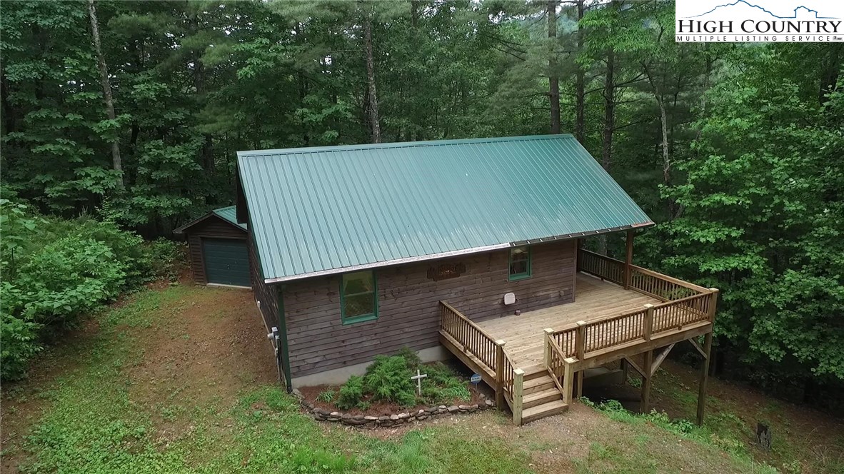 605 Wolf Pen Road Purlear, NC 28665 - Photo 20 of 50 a view of a tennis court