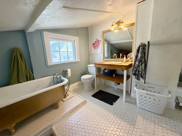 $325,000 | 258 West Railroad Avenue, Green River, WY 82935