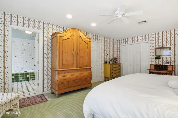 $1,400,000 | 2 St Andrews Court, Lenox, MA 01240