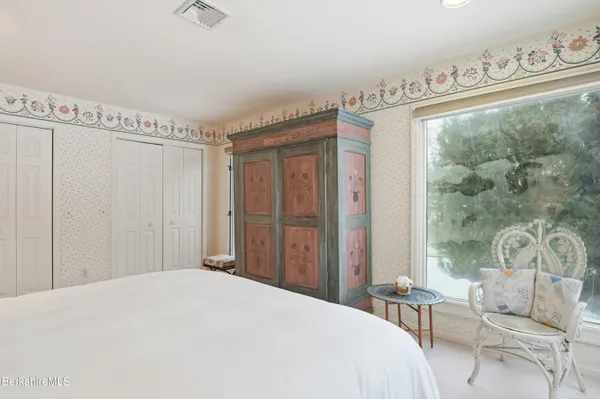 $1,400,000 | 2 St Andrews Court, Lenox, MA 01240