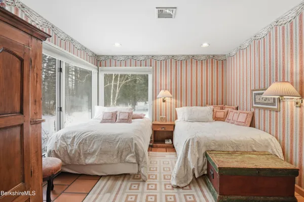 $1,400,000 | 2 St Andrews Court, Lenox, MA 01240