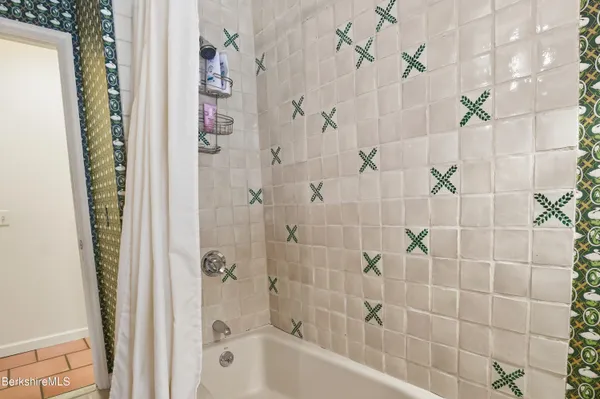 $1,400,000 | 2 St Andrews Court, Lenox, MA 01240