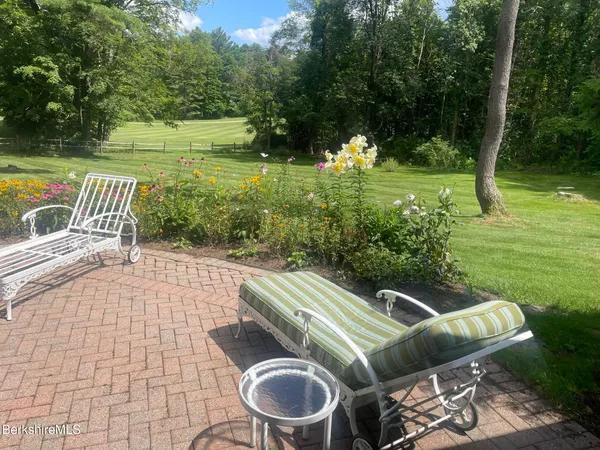 $1,400,000 | 2 St Andrews Court, Lenox, MA 01240