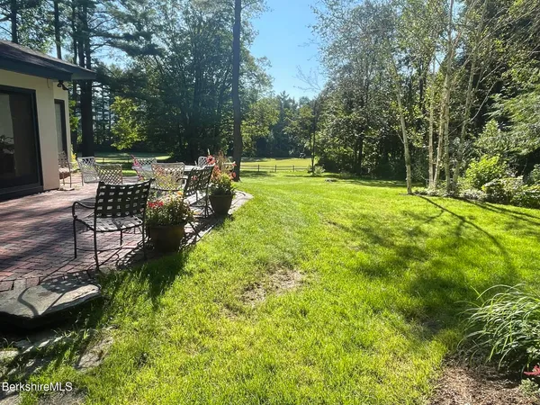 $1,400,000 | 2 St Andrews Court, Lenox, MA 01240