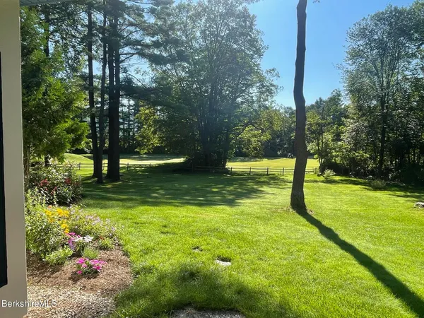 $1,400,000 | 2 St Andrews Court, Lenox, MA 01240