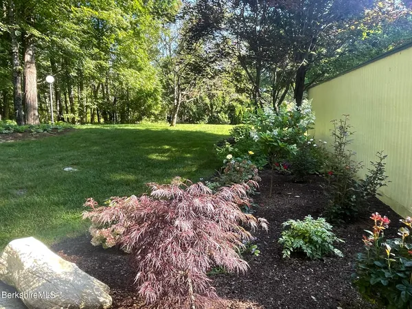 $1,400,000 | 2 St Andrews Court, Lenox, MA 01240