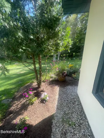 $1,400,000 | 2 St Andrews Court, Lenox, MA 01240