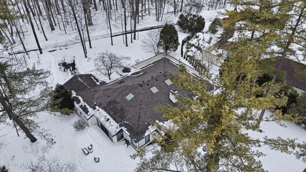 $1,400,000 | 2 St Andrews Court, Lenox, MA 01240