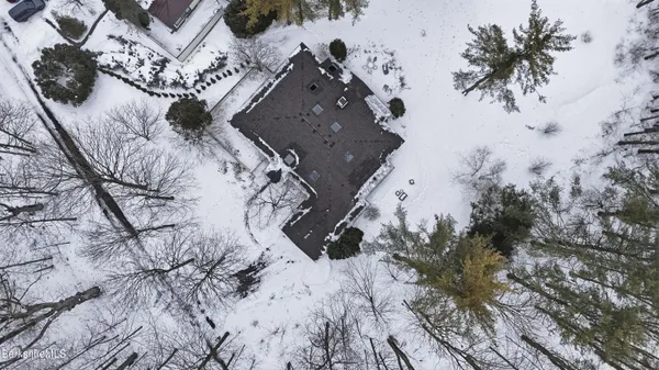 $1,400,000 | 2 St Andrews Court, Lenox, MA 01240