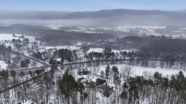 $1,400,000 | 2 St Andrews Court, Lenox, MA 01240