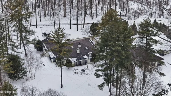 $1,400,000 | 2 St Andrews Court, Lenox, MA 01240