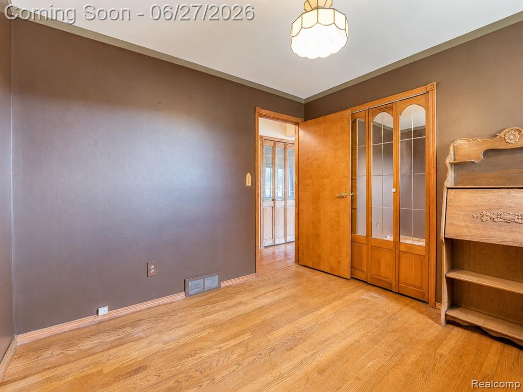 13533 Masonic Warren, MI 48088 - Photo 14 of 32