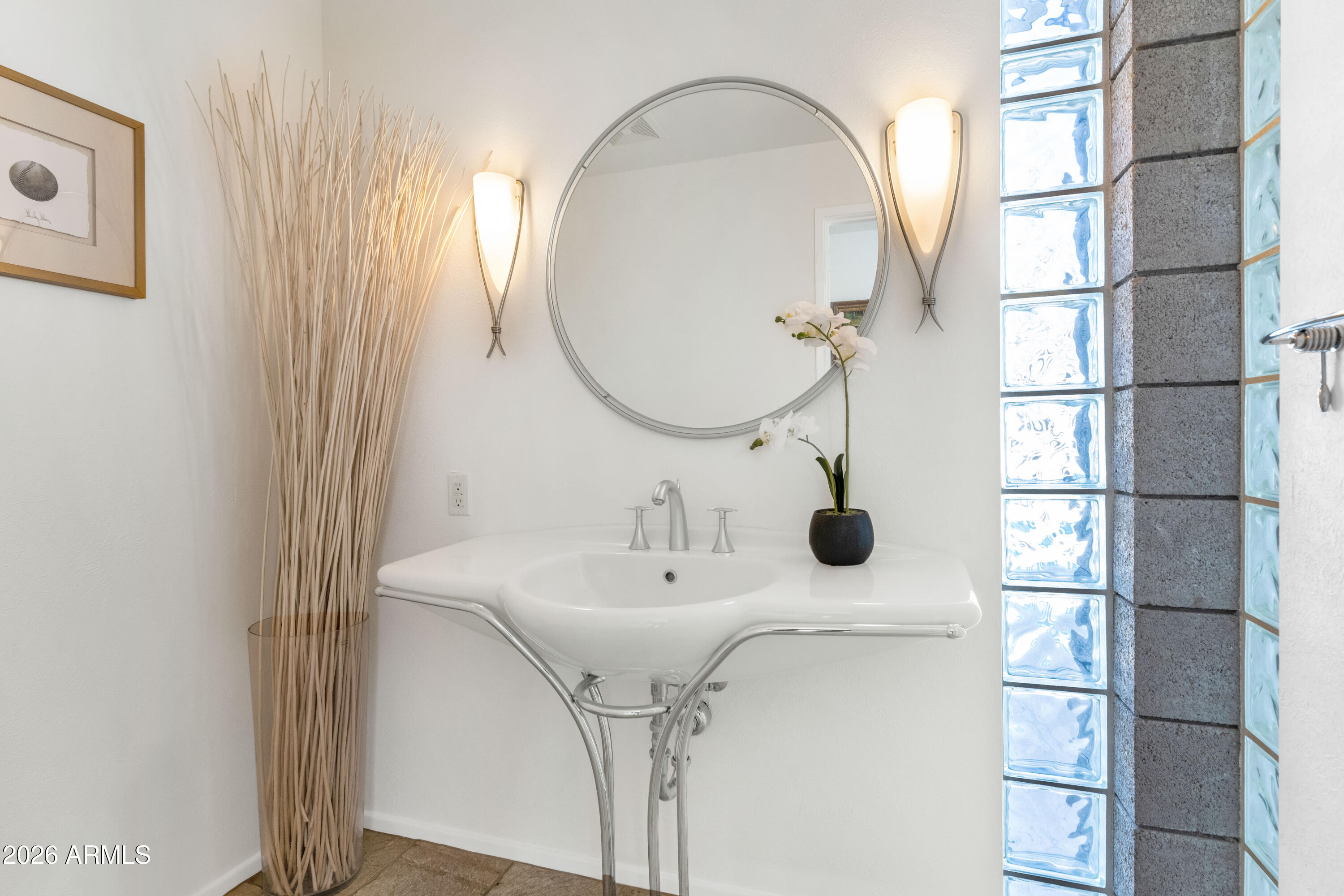 5612 North 22nd Street Phoenix, AZ 85016 - Photo 17 of 47 Powder Bath