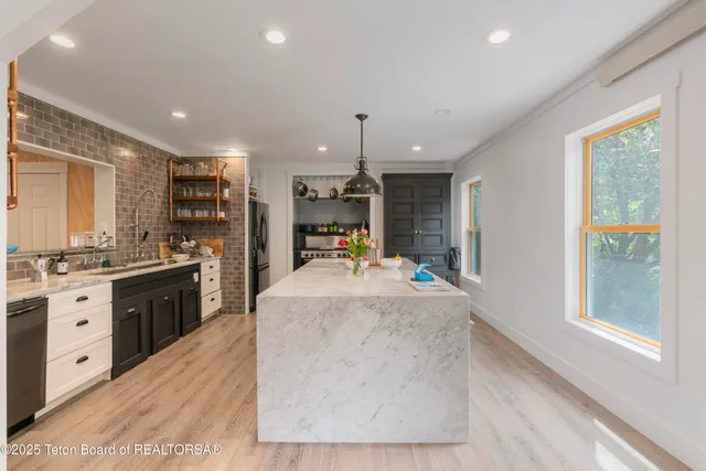 $4,250,000 | 663-665 East Kelly Avenue, Jackson, WY 83001