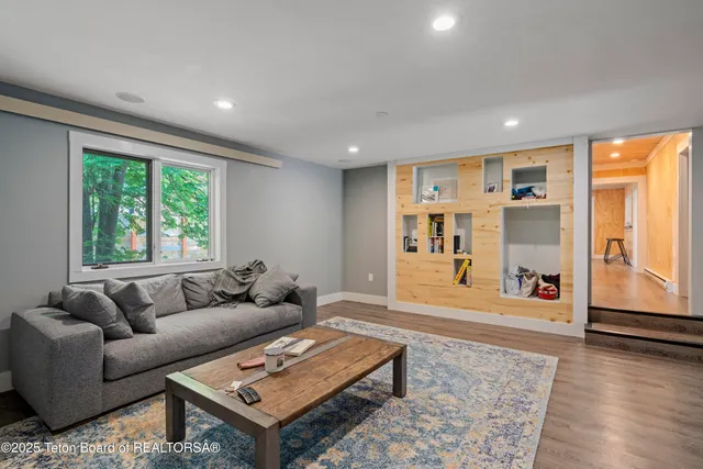 $4,250,000 | 663-665 East Kelly Avenue, Jackson, WY 83001