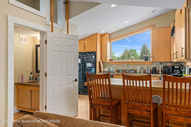 $4,250,000 | 663-665 East Kelly Avenue, Jackson, WY 83001