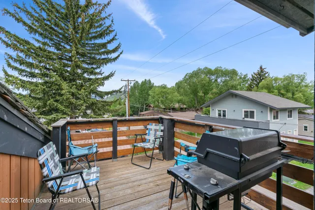 $4,250,000 | 663-665 East Kelly Avenue, Jackson, WY 83001