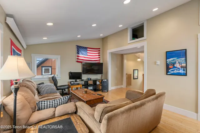 $4,250,000 | 663-665 East Kelly Avenue, Jackson, WY 83001