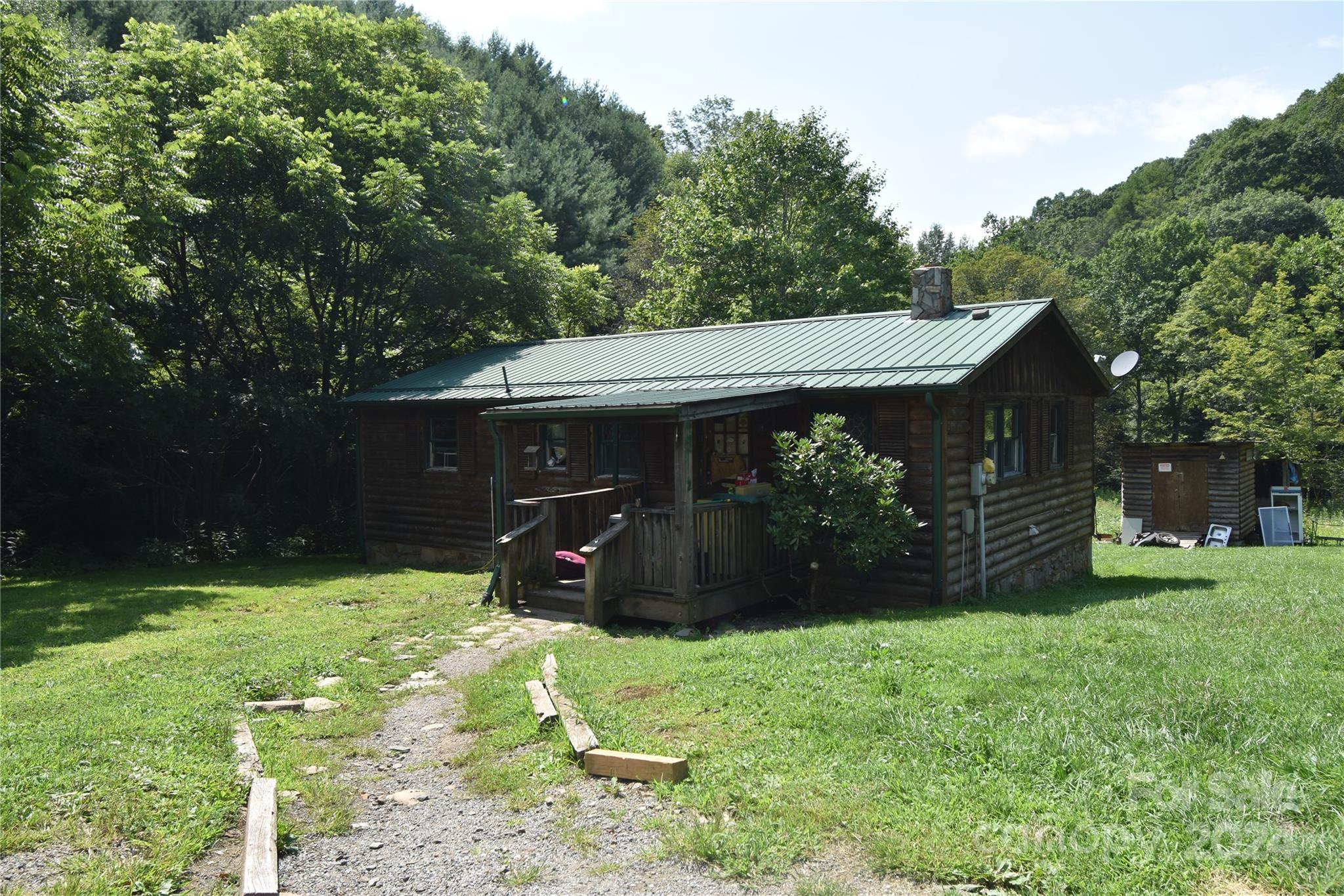 112 Robert Roten Road Warrensville, NC 28693 - Photo 2 of 7 Gallery Image 2