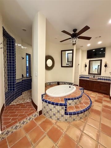 12410 Keith Road Beaumont, TX 77713 - Photo 25 of 45 a room with a table and chairs