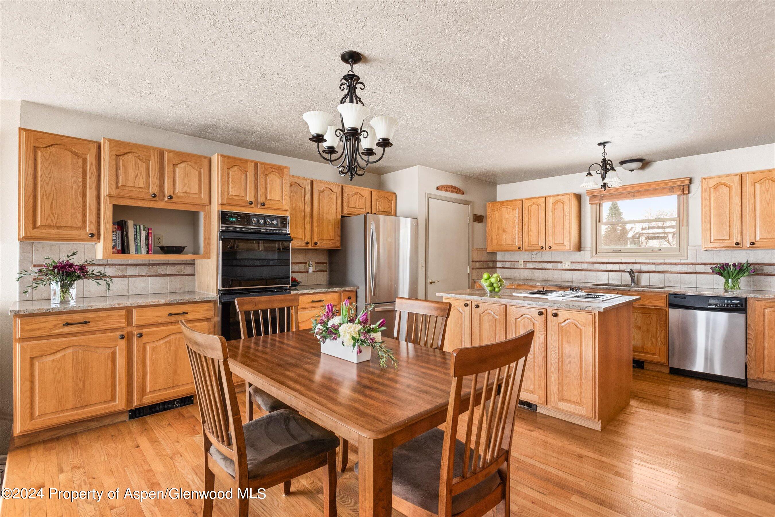 390 Apple Drive Basalt, CO 81621 - Photo 12 of 51 Kitchen
