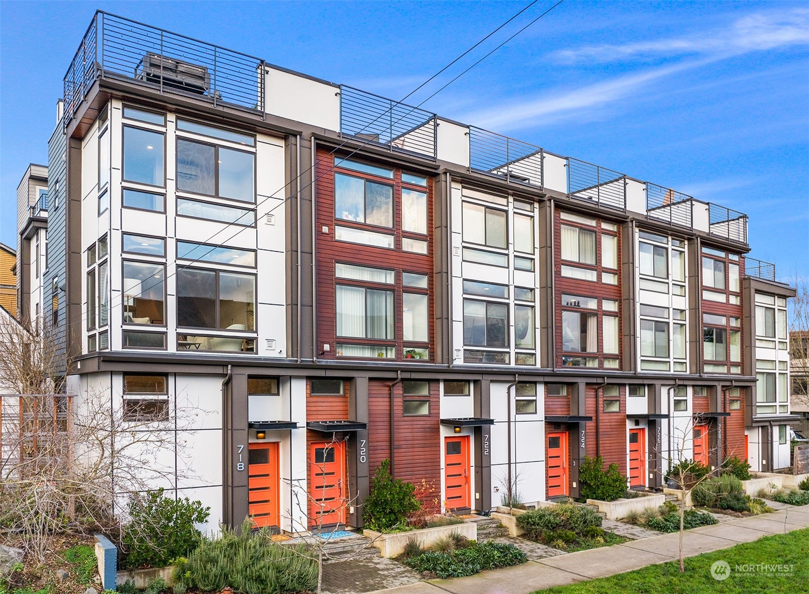 718 North 43rd Street Seattle, WA 98103 - Photo 1 of 28 Gallery Image 1