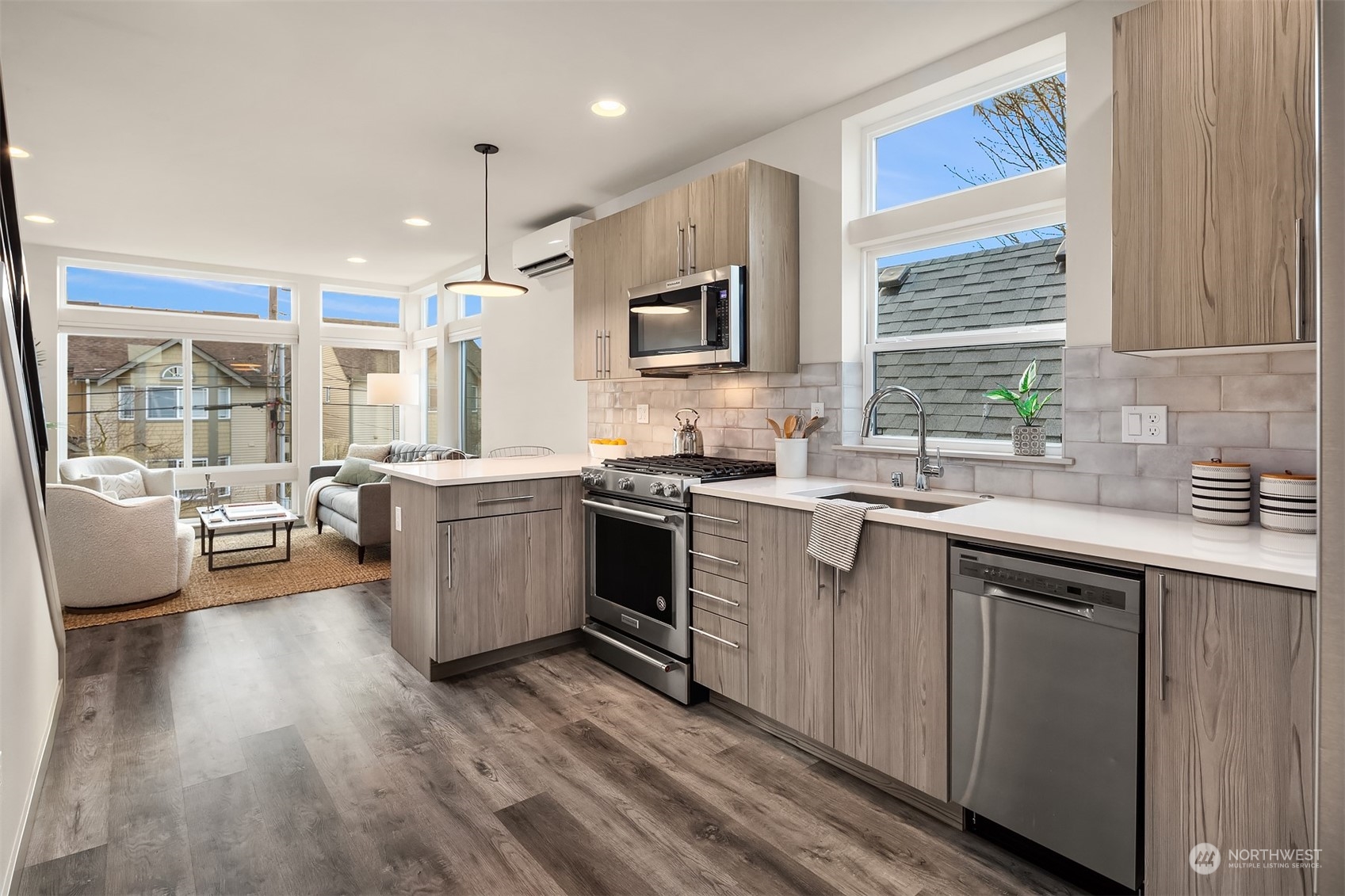 718 North 43rd Street Seattle, WA 98103 - Photo 11 of 28 Gallery Image 11