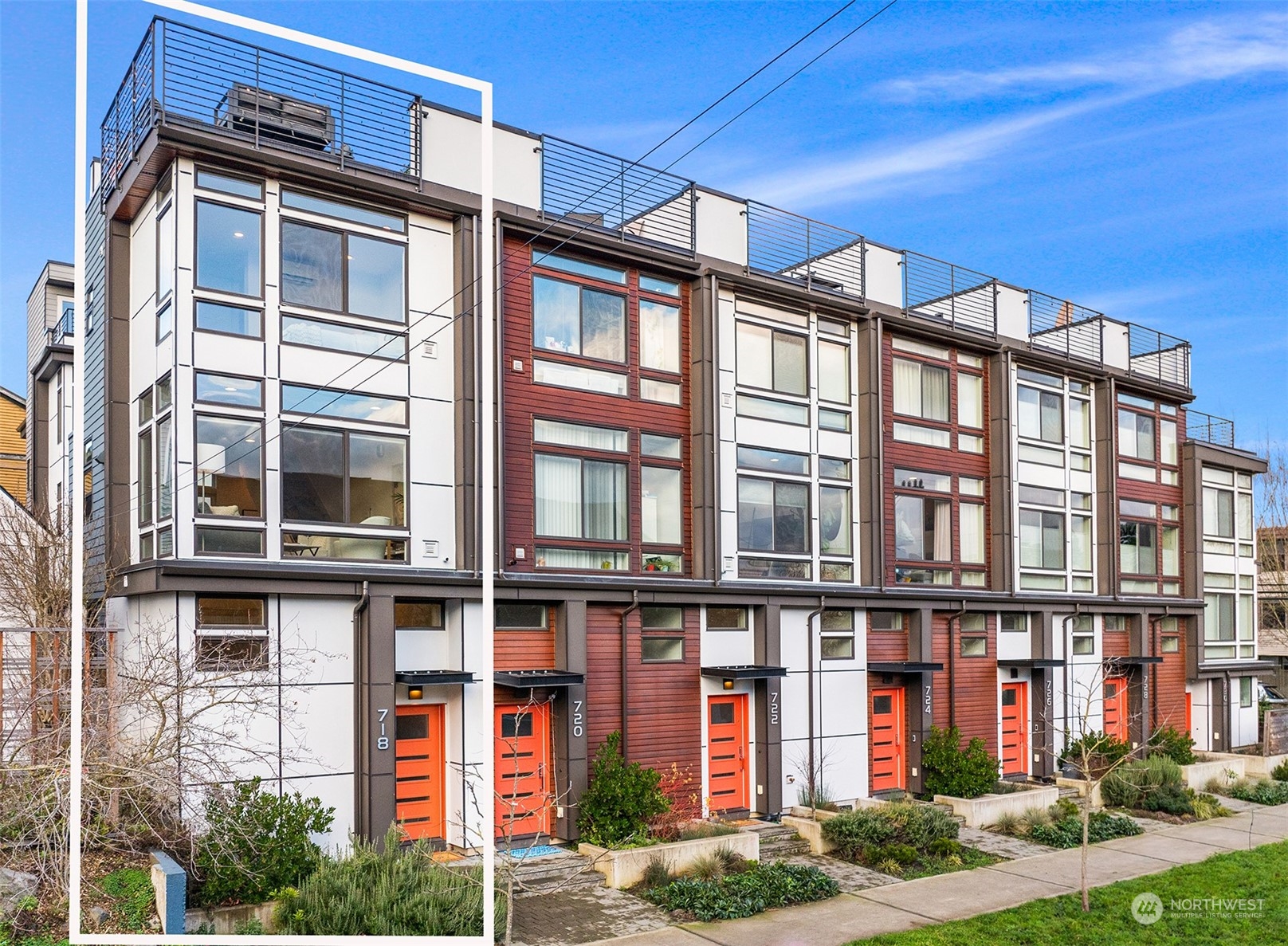 718 North 43rd Street Seattle, WA 98103 - Photo 2 of 28 Gallery Image 2