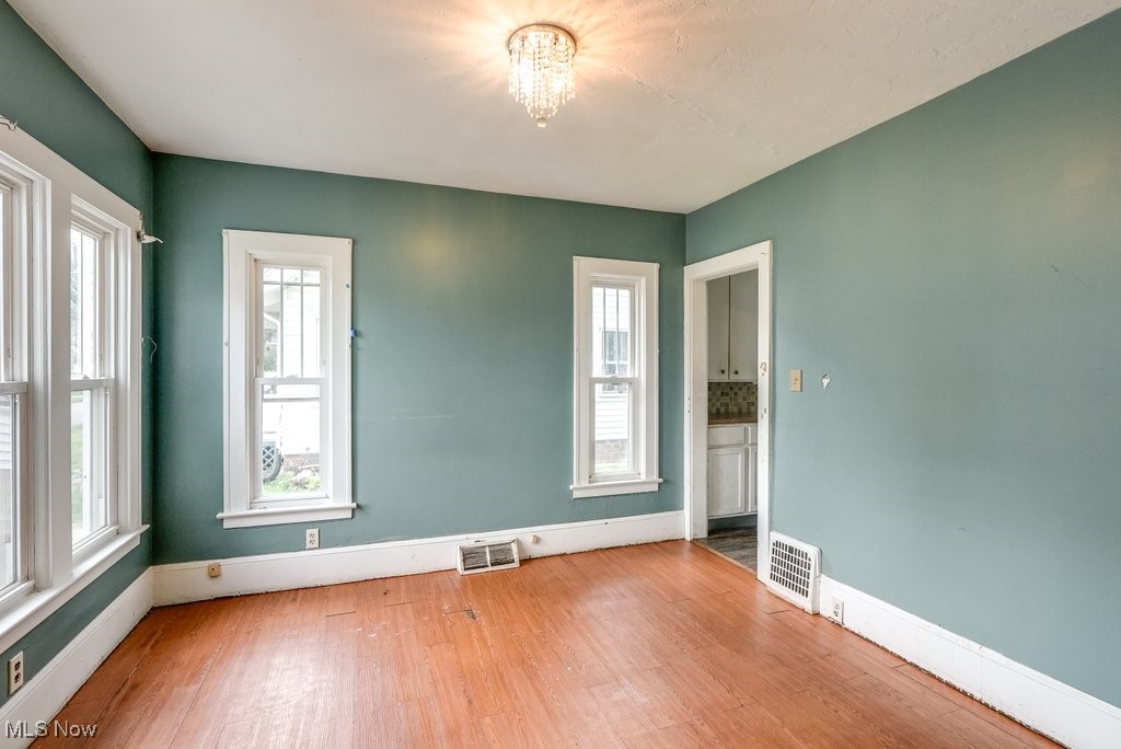 382 Cornell Street Akron, OH 44310 - Photo 9 of 25