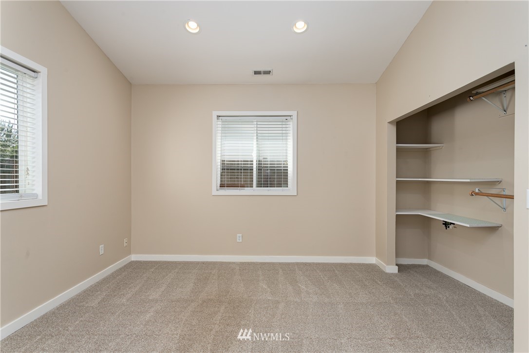 10745 Southeast 165th Street Renton, WA 98055 - Photo 15 of 29 Gallery Image 15