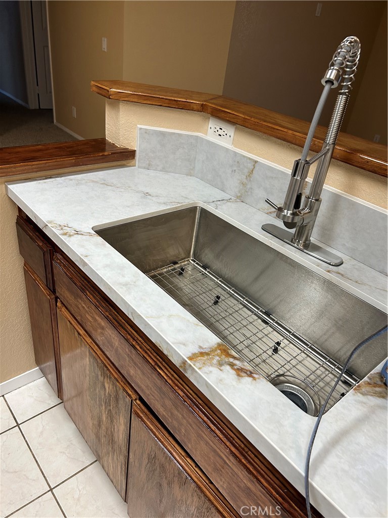 58481 Del Mar Street Yucca Valley, CA 92284 - Photo 3 of 29 a close view of sink