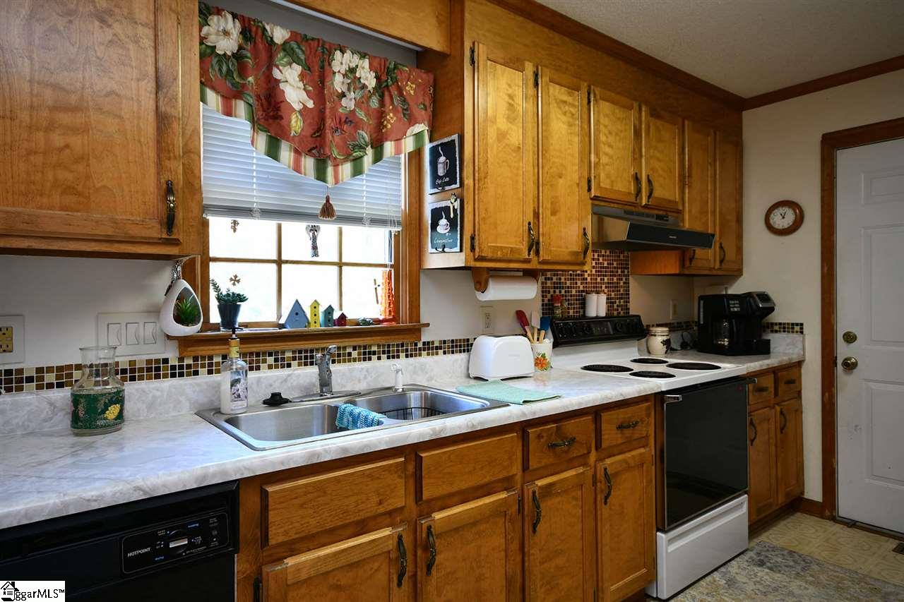 705 Reid School Road Taylors, SC 29687 - Photo 22 of 36 Gallery Image 22