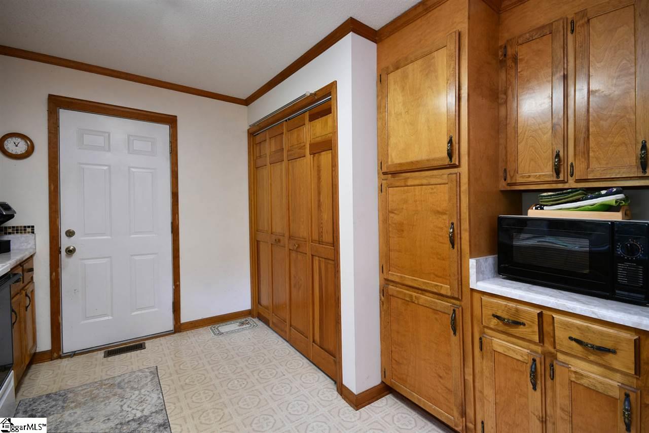 705 Reid School Road Taylors, SC 29687 - Photo 23 of 36 Gallery Image 23
