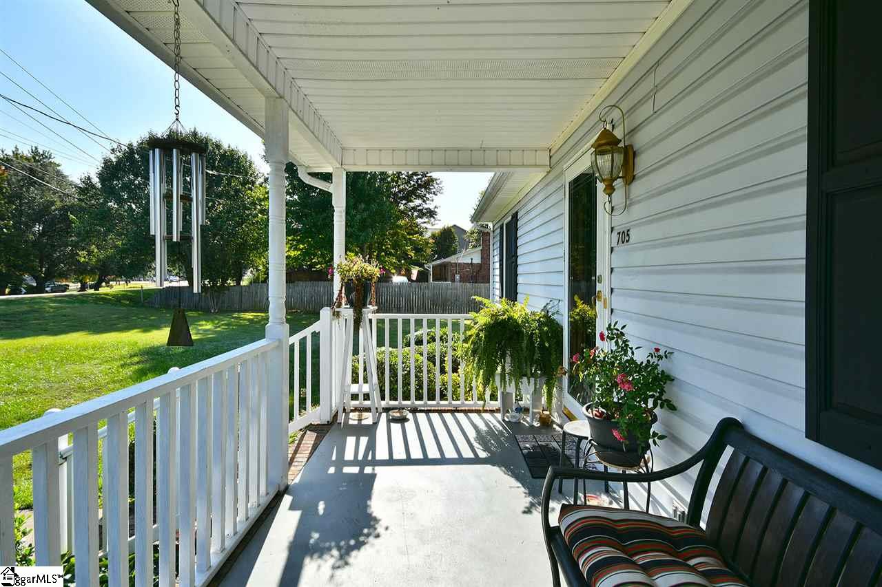 705 Reid School Road Taylors, SC 29687 - Photo 5 of 36 Gallery Image 5