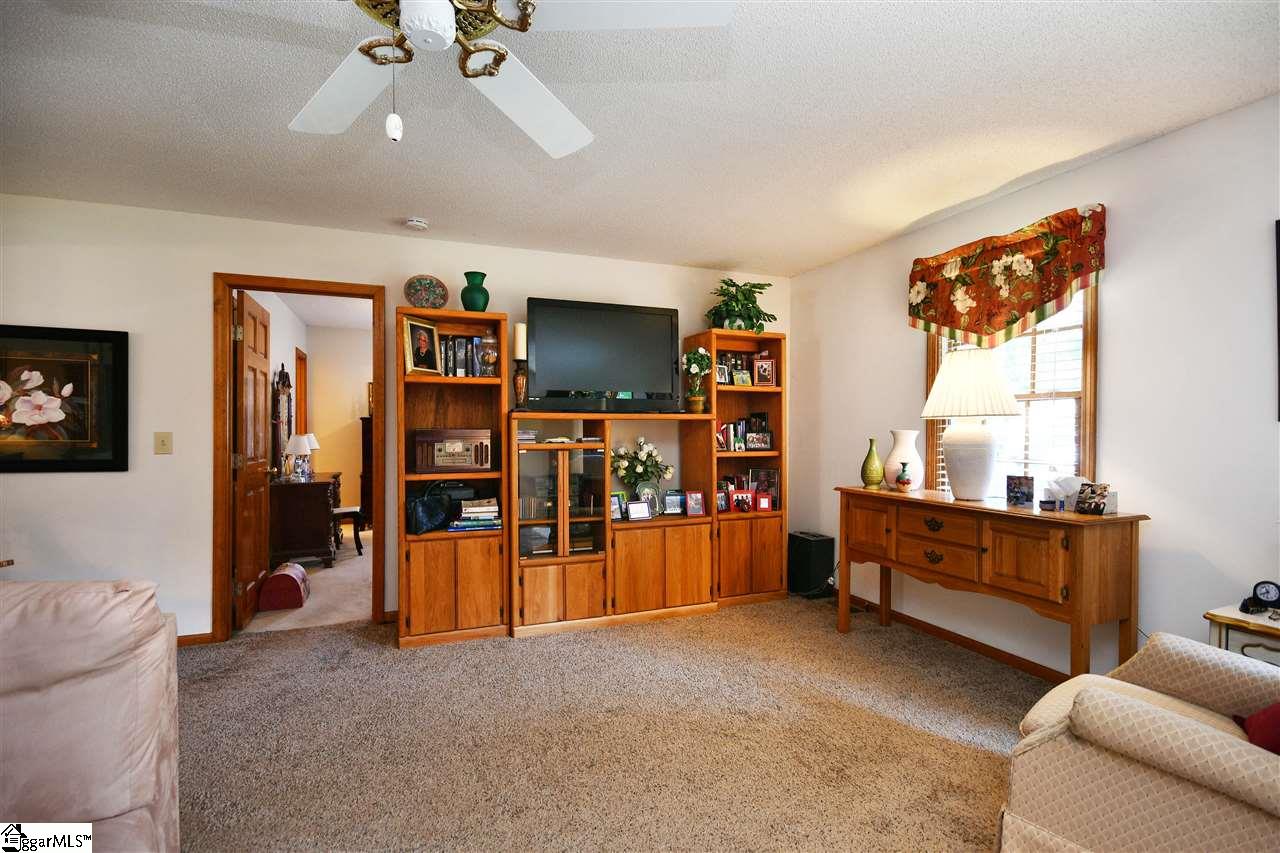 705 Reid School Road Taylors, SC 29687 - Photo 7 of 36 Gallery Image 7