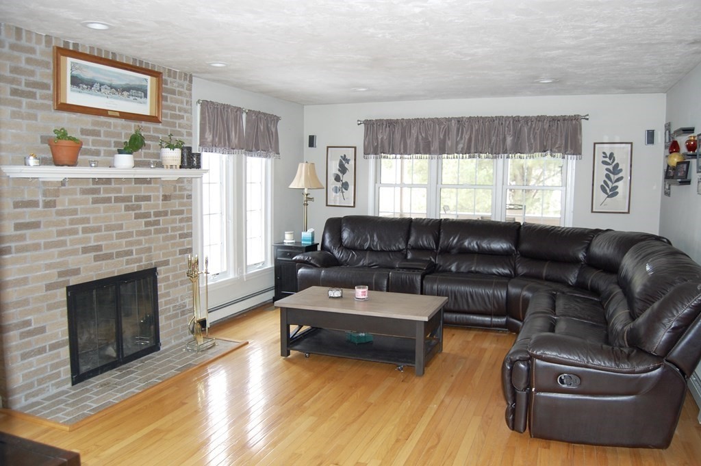 36 Field Pond Road Milford, MA 01757 - Photo 3 of 42 Gallery Image 3
